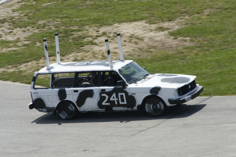 Illustration for article titled The 24 Hours Of LeMons New England 2009 Über Gallery, Part 2